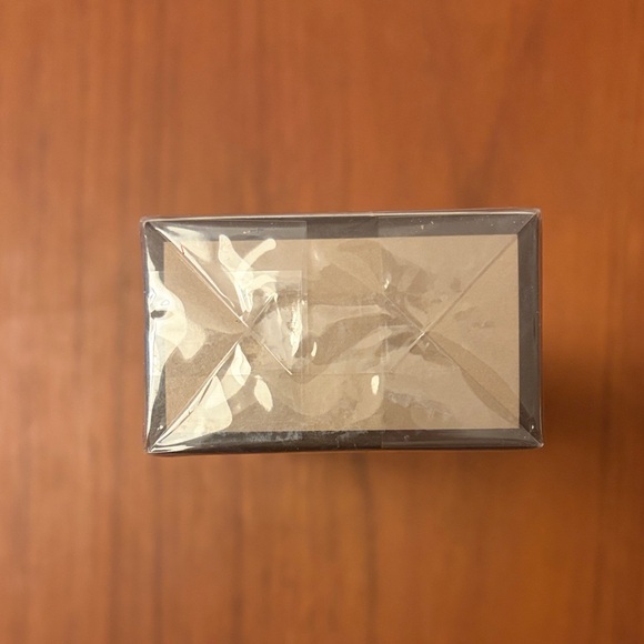 Karl Lagerfeld Classic Eau de Toilette - Beige and Black - Picture 4 of 5